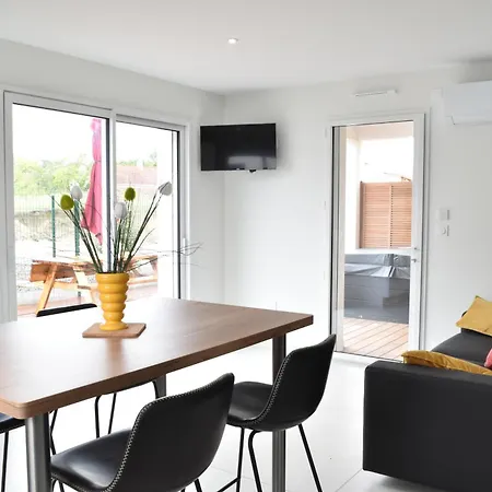 Holiday home Maisons Phoenix