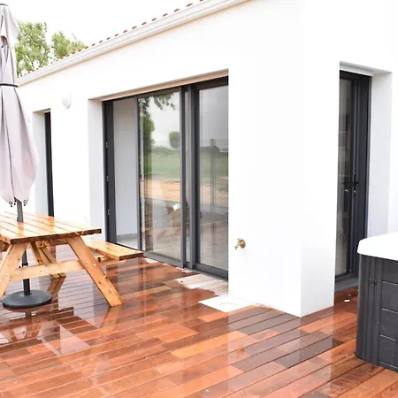 Maisons Phoenix סן ז'אן דה מון